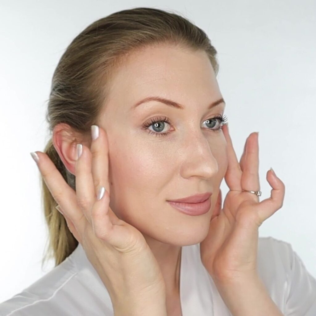 BEAUTICAL Instant Lifting Serum benefits