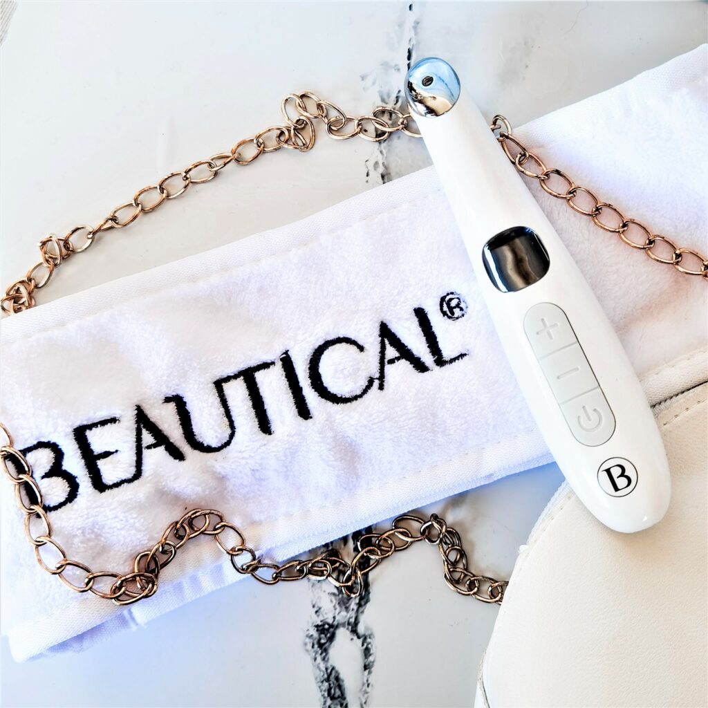 BEAUTICAL Sonic Eye Care Booster lifestyle