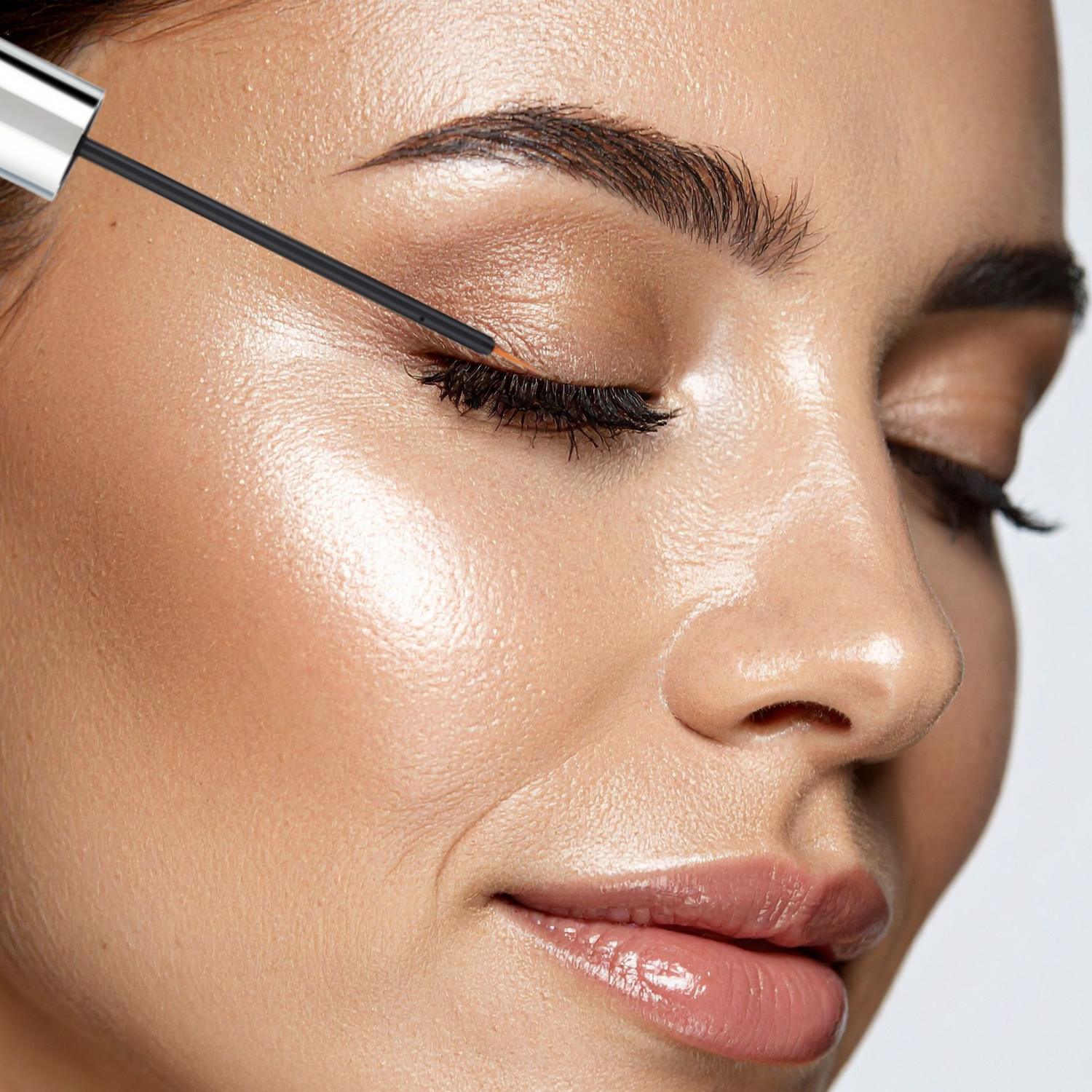 BEAUTICAL Eyelash Enhancing Serum_application